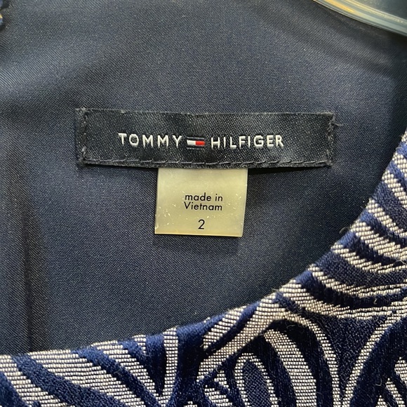 Tommy Hilfiger Blue Patterned Dress Sz 2/ straight fits sleeveless - Picture 5 of 9